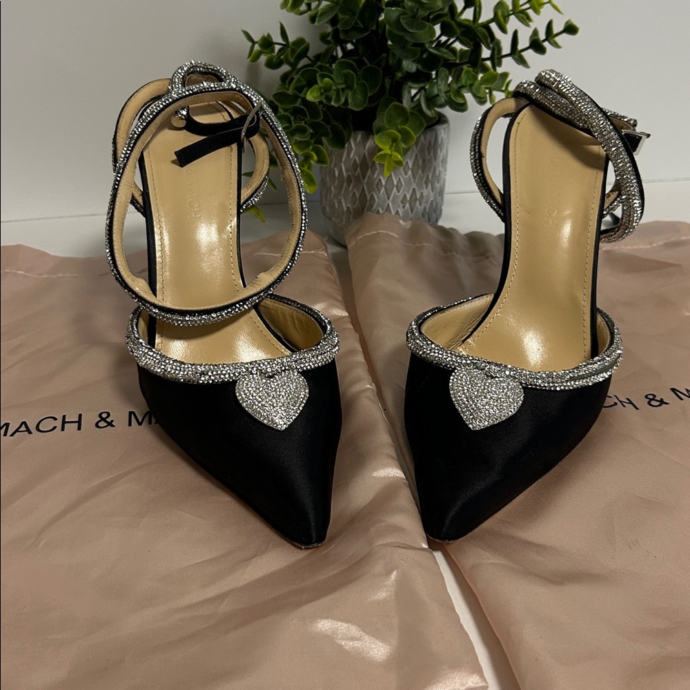MACH & MACH
Strass Heart ❤️ and Double Ankle-Strap Pumps